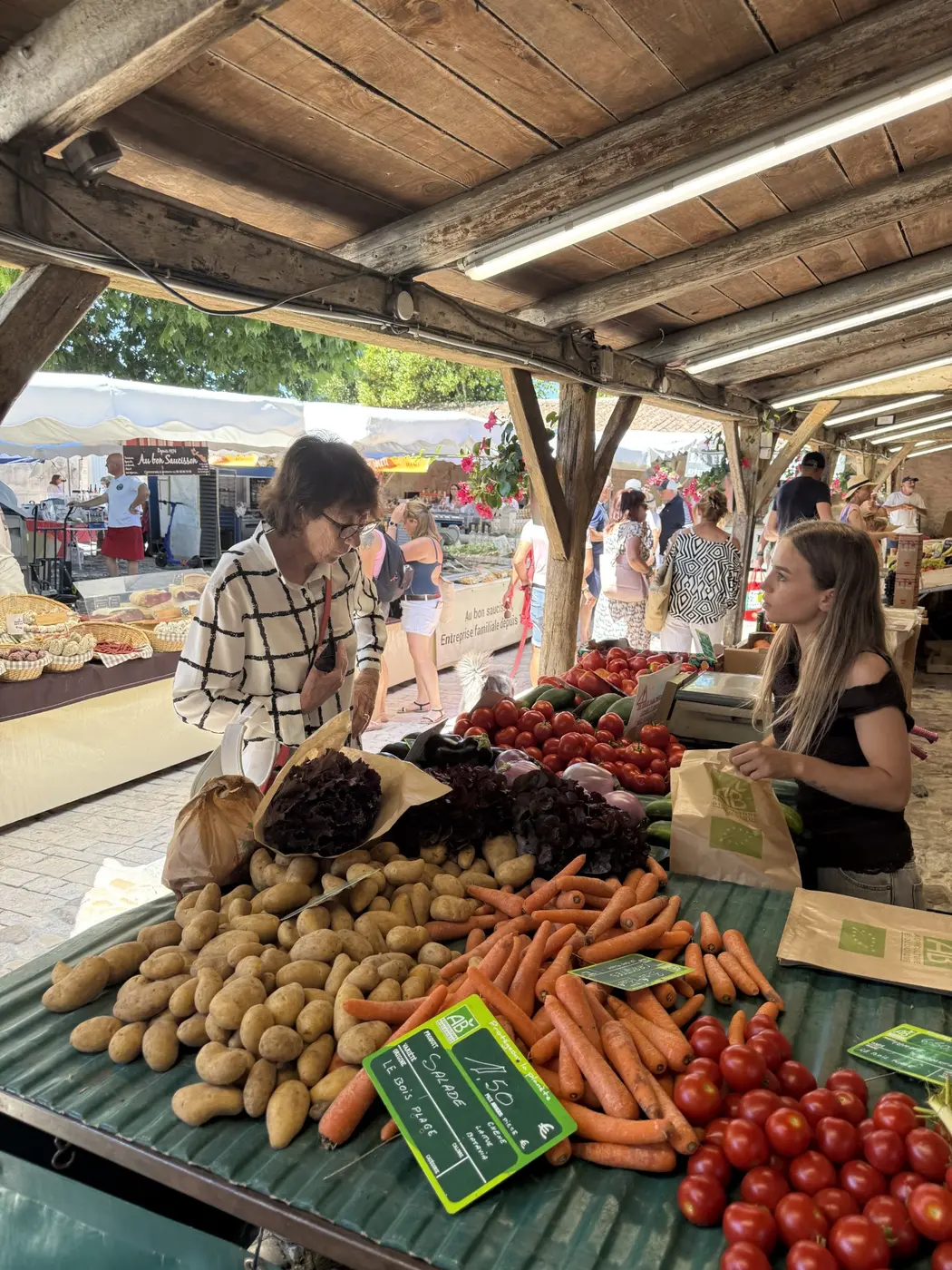 The food market at La Flotte